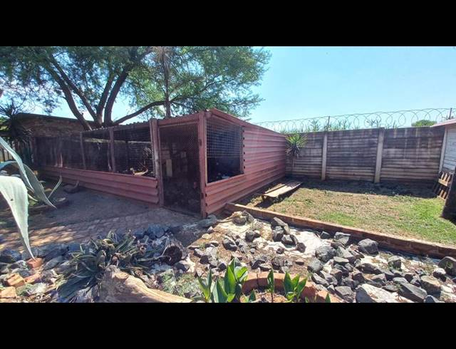 FARM FOR SALE IN KAMEELDRIFT WEST